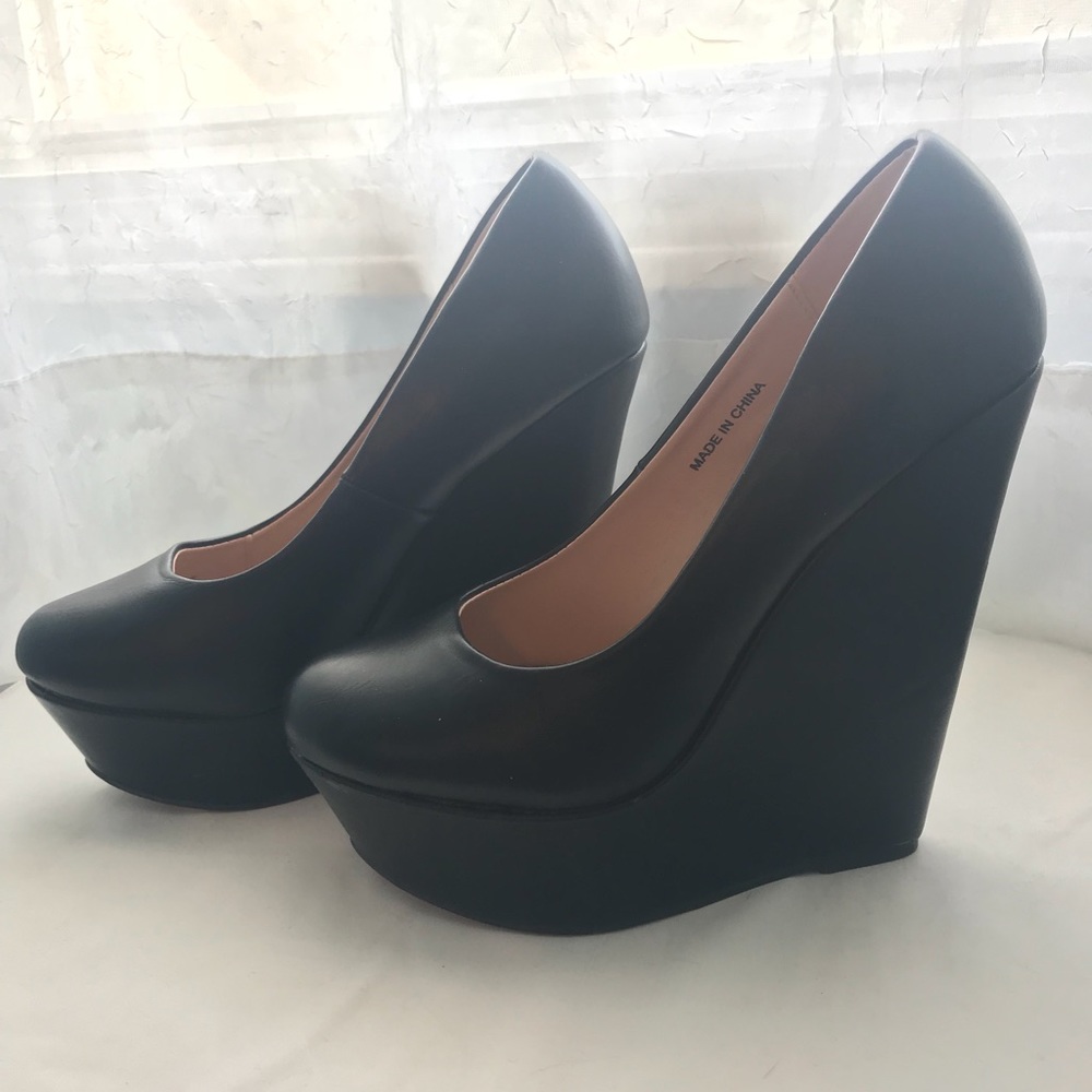 Forever 21 Black Platform Wedges